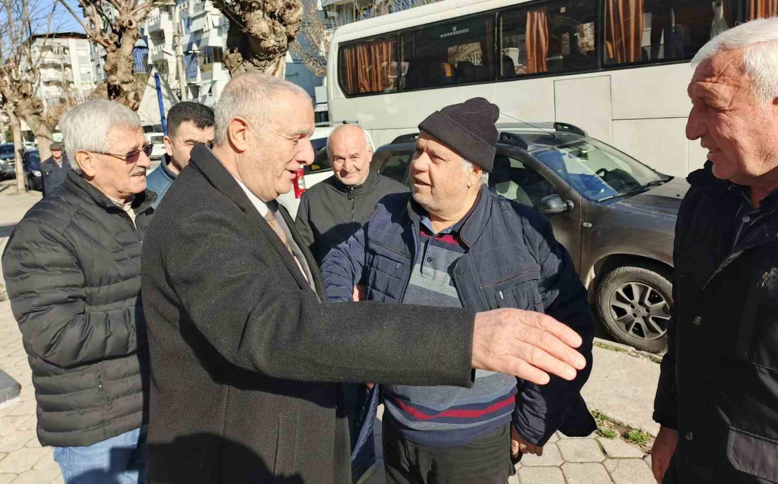 MHP Salihli’den ‘Hayırlı günler komşum’ ziyaretleri sürüyor
MHP Salihli’den ‘Hayırlı günler komşum’ ziyaretleri sürüyor