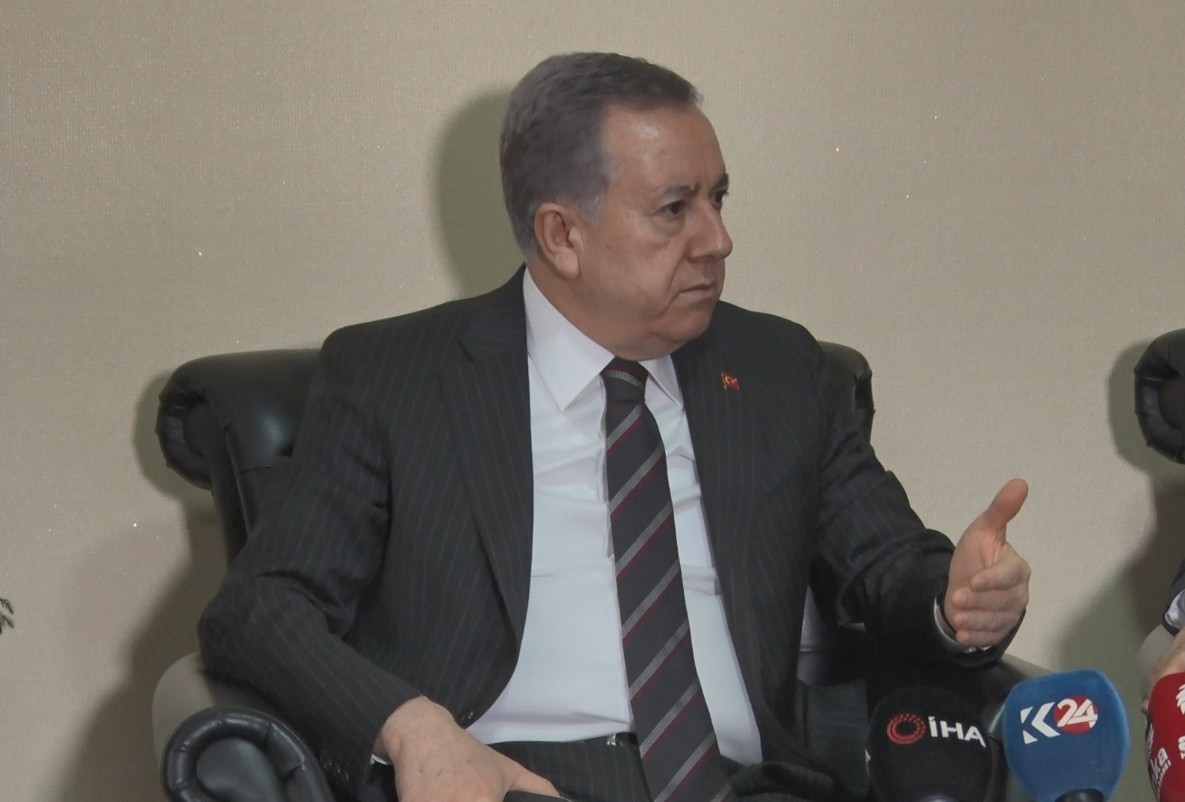 MHP ve DEM Parti bayramlaştı
MHP ve DEM Parti bayramlaştı