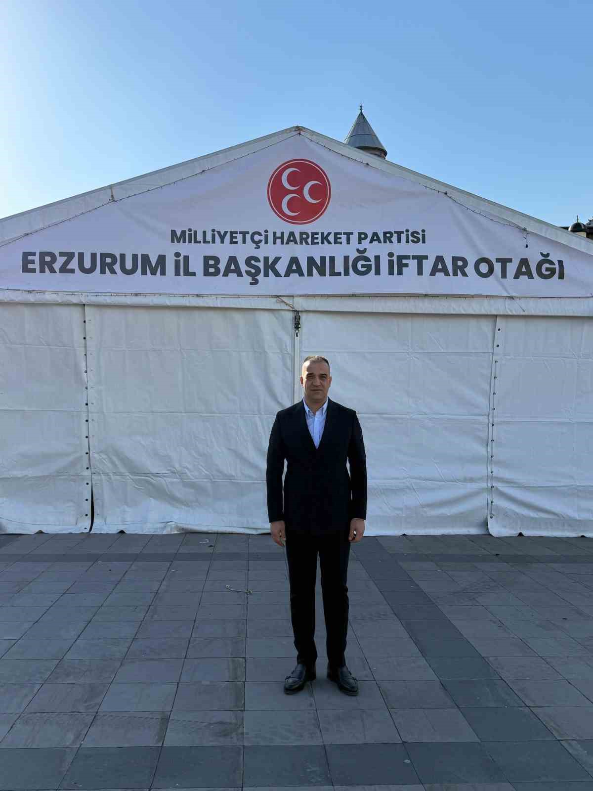 MHP’den ‘Bir sofra bin bereket’ temalı iftar otağı
