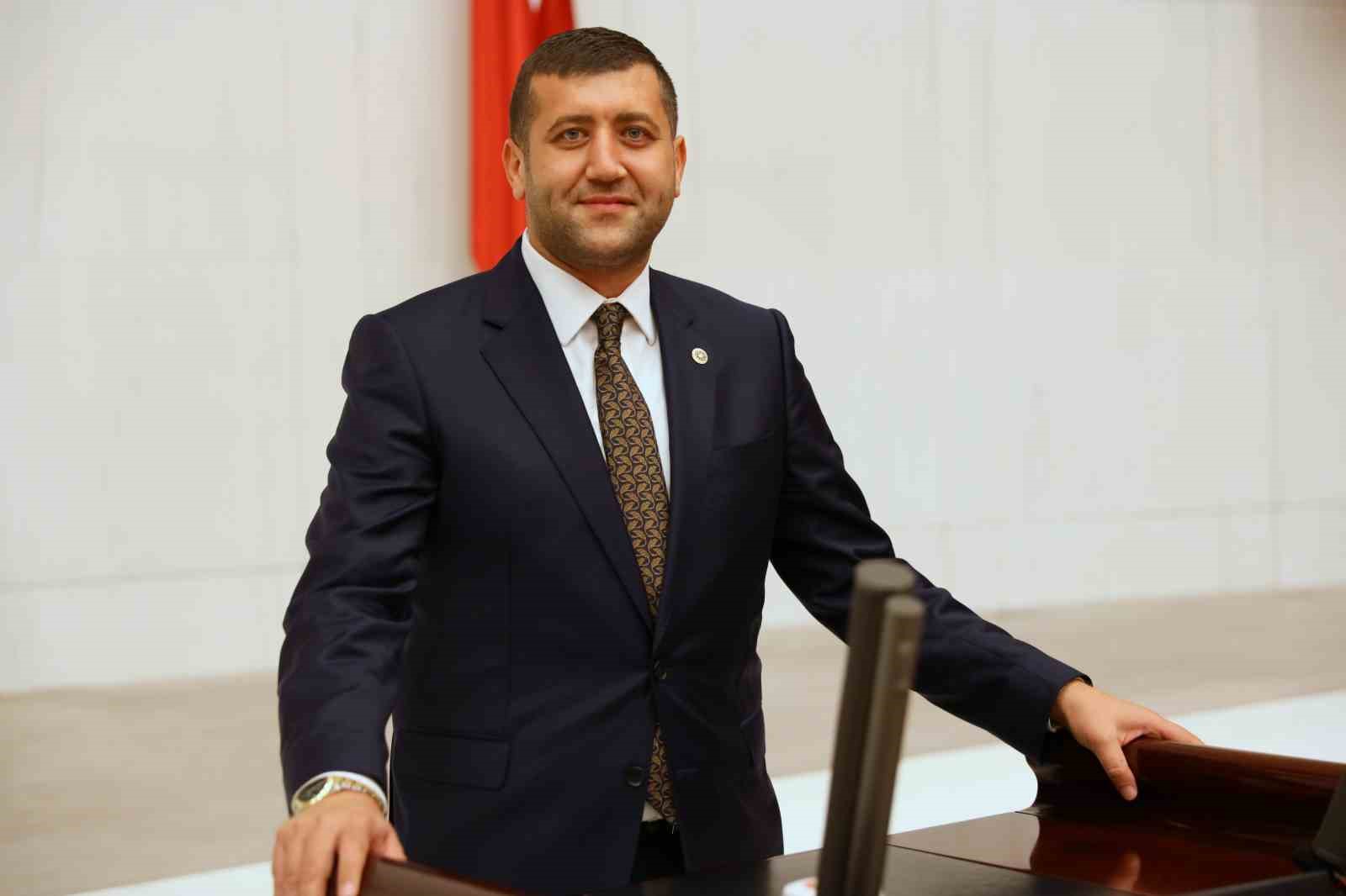 MHP’li Ersoy: "Sanal kumar ve uyuşturucuya karşı tavizsiz mücadele"
MHP’li Ersoy: "Sanal kumar ve uyuşturucuya karşı tavizsiz mücadele"