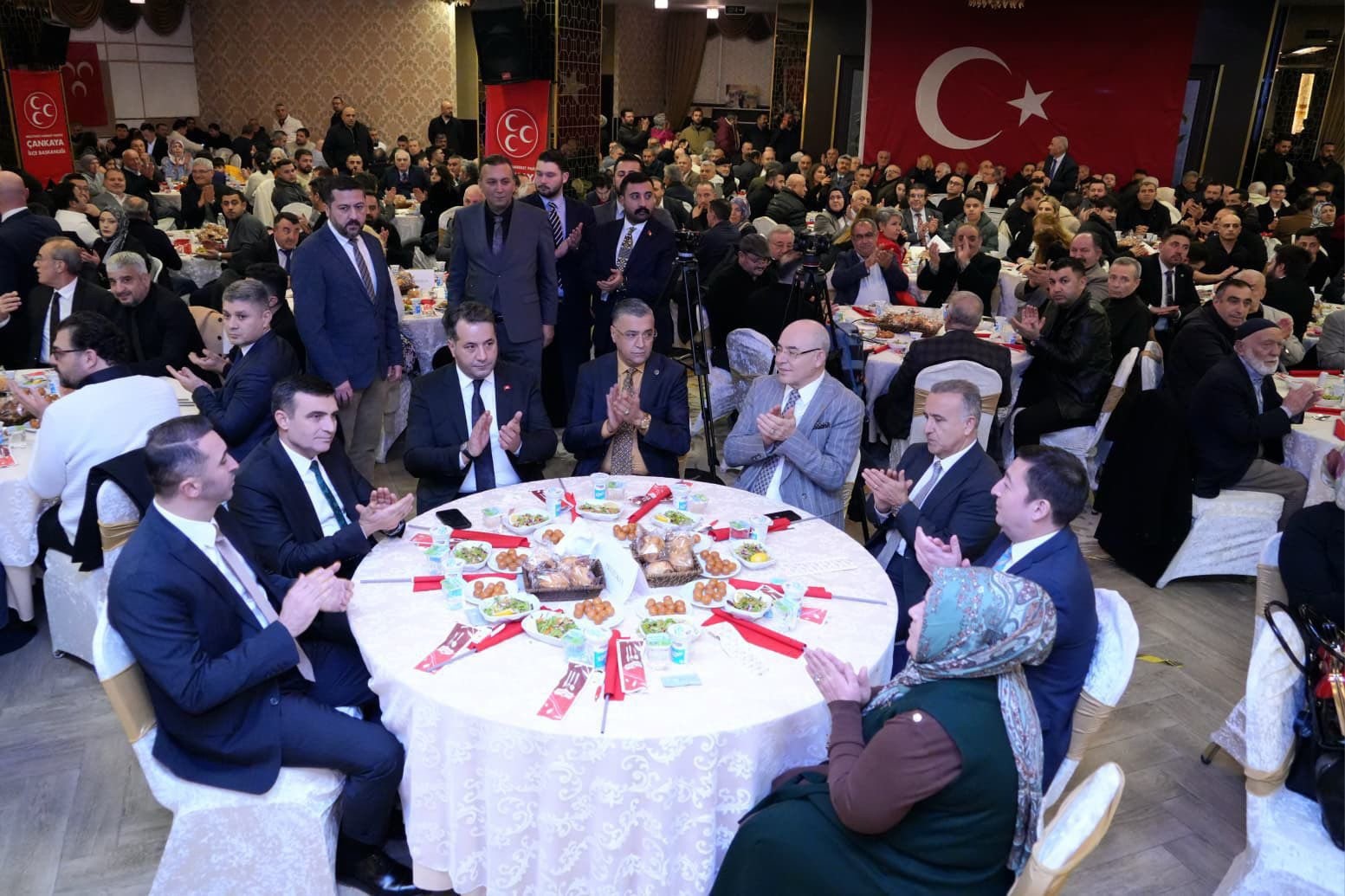 MHP’li Mevlüt Karakaya: "Türkiye, geleceğe yönelik çalışmalarını yapan bir ülkedir"
