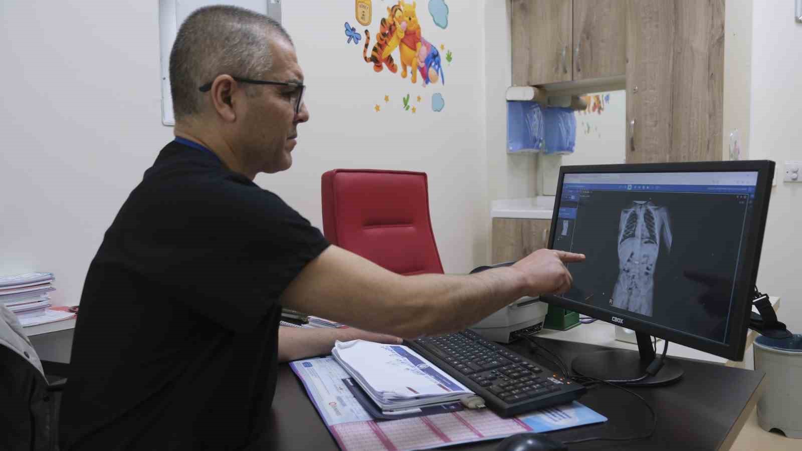 Mıknatıs yutan çocuk, ameliyatla sağlığına kavuştu
