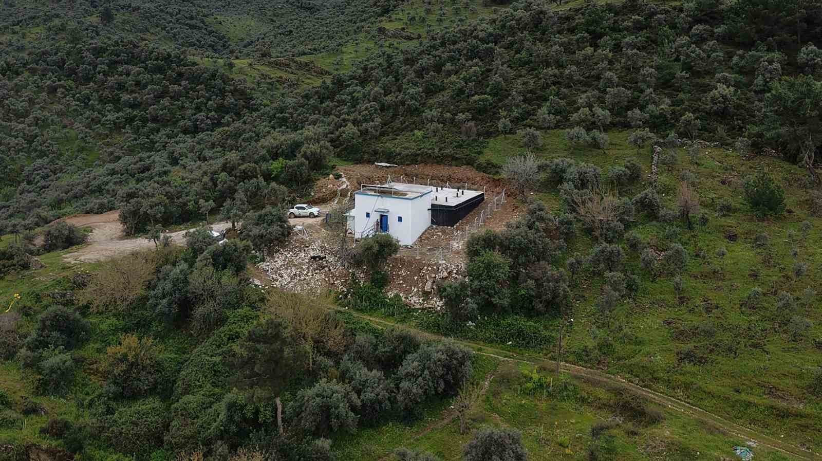 Milas Bafa Mahallesi’ndeki içme suyu deposu yenilendi
Milas Bafa Mahallesi’ndeki içme suyu deposu yenilendi