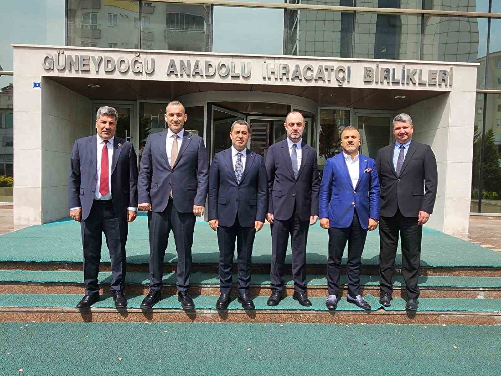 Milletvekili Bozgeyik: "İhracatçılarımız ülke kalkınmasının lokomotifidir"
