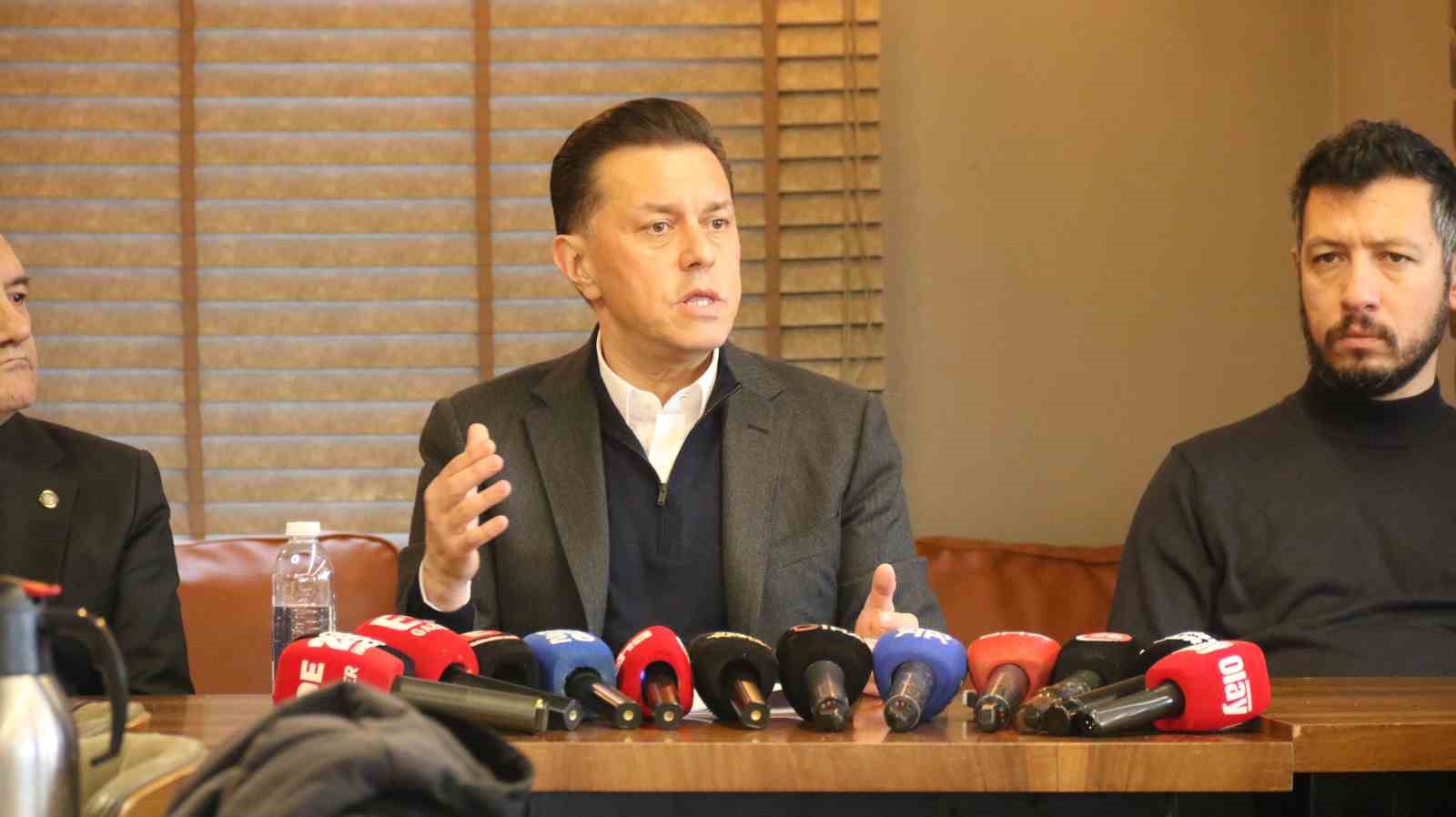 Milletvekili Hatipoğlu duyurdu: Eskişehir’de yeni ilçeler oluşturulabilir
Milletvekili Hatipoğlu duyurdu: Eskişehir’de yeni ilçeler oluşturulabilir