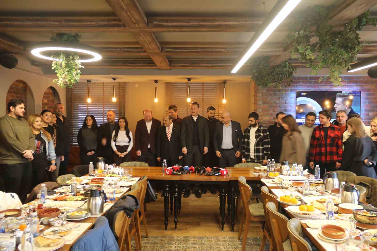 Milletvekili Hatipoğlu duyurdu: Eskişehir’de yeni ilçeler oluşturulabilir
Milletvekili Hatipoğlu duyurdu: Eskişehir’de yeni ilçeler oluşturulabilir