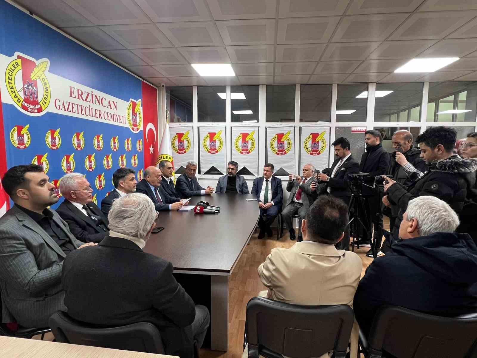 Milletvekili Karaman, Erzincan yatırımlarını değerlendirdi
Milletvekili Karaman, Erzincan yatırımlarını değerlendirdi