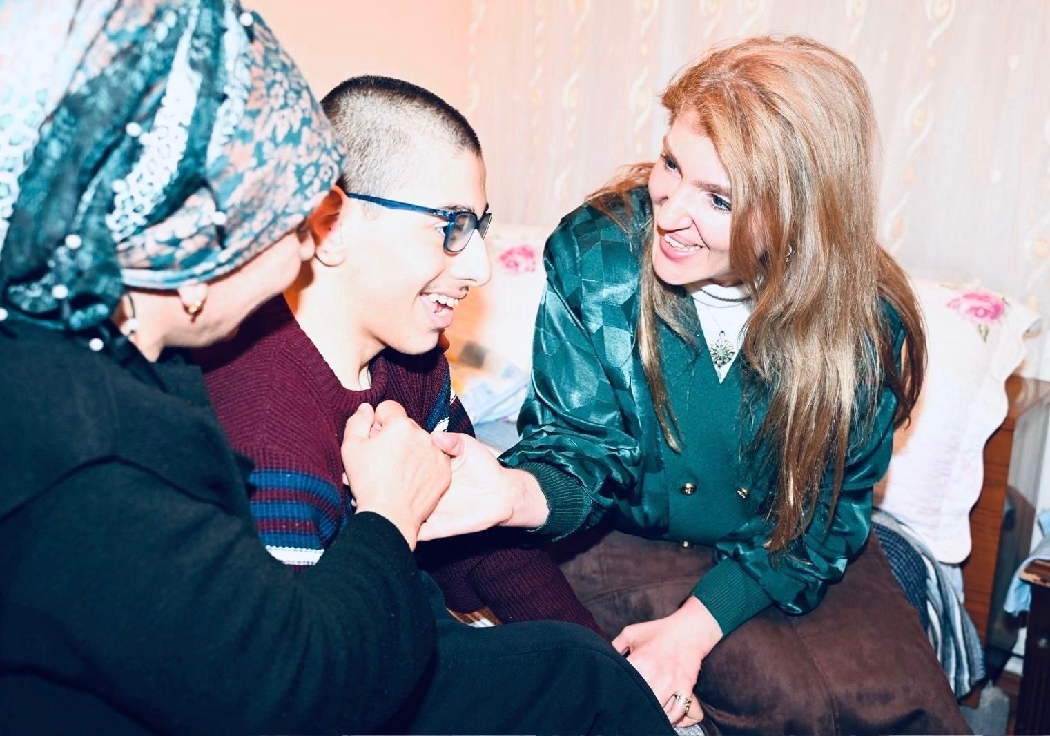 Milletvekili Ölmeztoprak esnafla buluştu, hanelere misafir oldu
