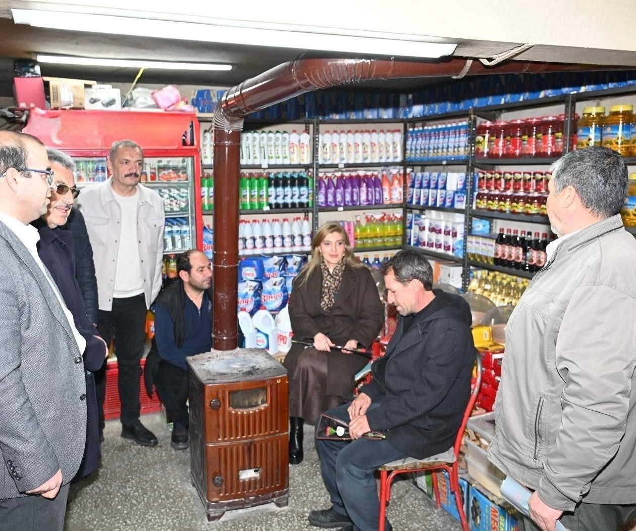 Milletvekili Ölmeztoprak esnafla buluştu, hanelere misafir oldu
