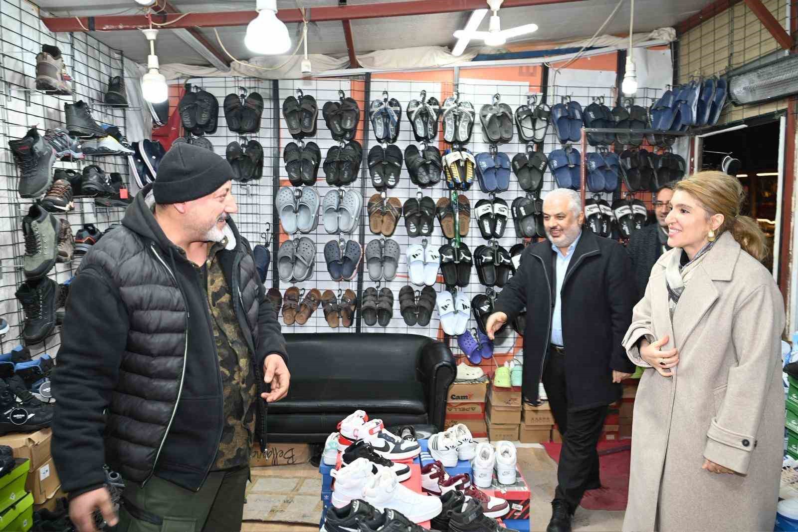 Milletvekili Ölmeztoprak: "Kira yardımı anahtar teslimine kadar devam edecek"
Milletvekili Ölmeztoprak: "Kira yardımı anahtar teslimine kadar devam edecek"