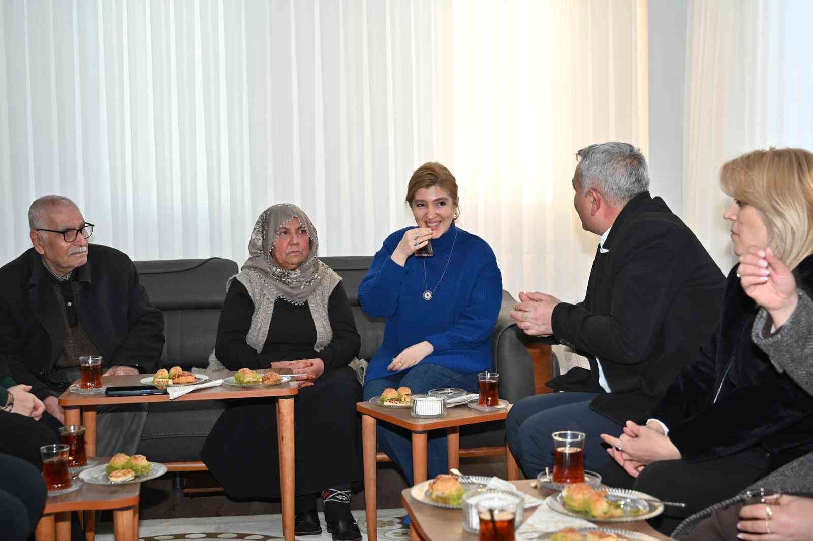 Milletvekili Ölmeztoprak’tan mahalle mahalle yerinde istişare
Milletvekili Ölmeztoprak’tan mahalle mahalle yerinde istişare