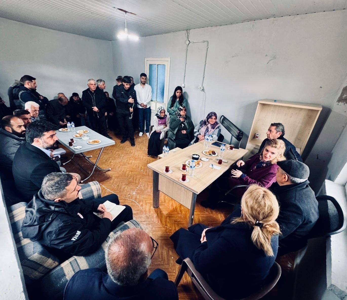 Milletvekili Ölmeztoprak’tan Malatya’nın nabzını tutan ziyaretler
Milletvekili Ölmeztoprak’tan Malatya’nın nabzını tutan ziyaretler