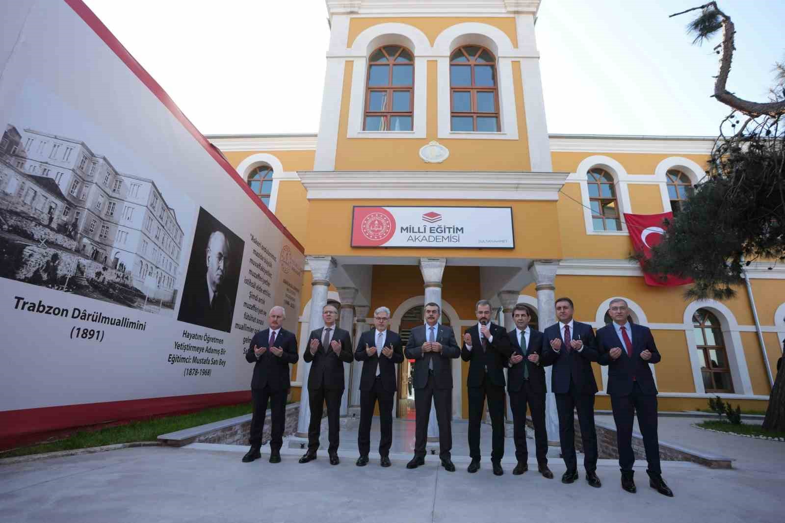 Millî Eğitim Akademisi, Bakan Tekin’in verdiği ilk dersle kapılarını açtı
