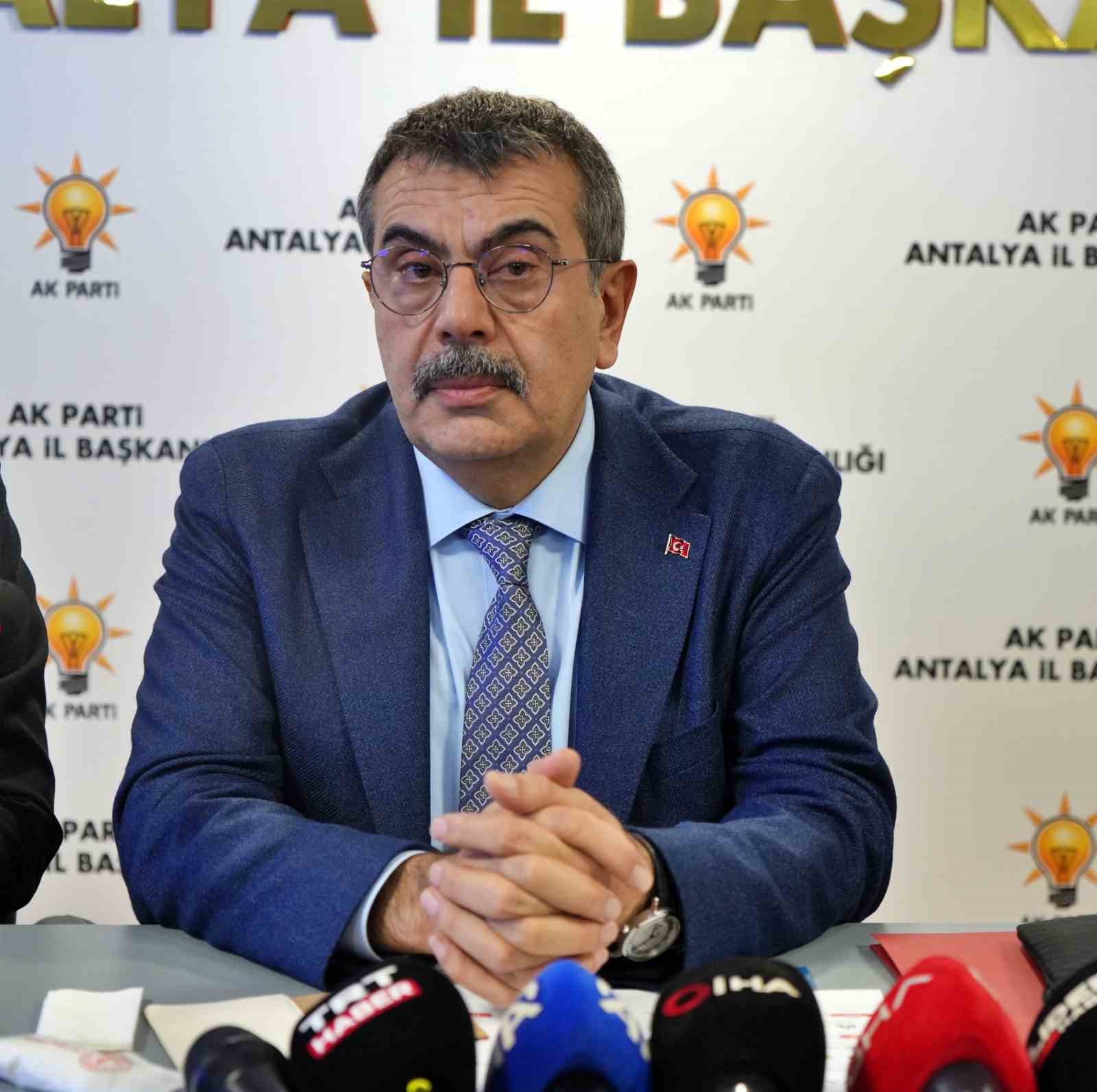 Milli Eğitim Bakanı Tekin: "Bugün, 1994’teki İSKİ skandalının daha büyüğüne şahit oluyoruz"
