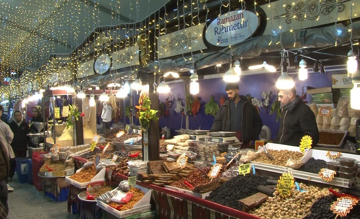 Milli Eğitim Bakanı Tekin: "Çocuklarımız kendi çocuklarına öğretecek kadar öğrensinler, milli ve manevi değerlerimize sahip çıksınlar diye uğraşıyoruz"
