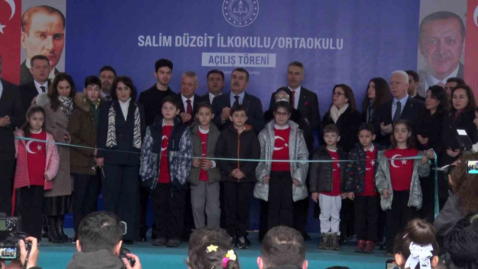 Milli Eğitim Bakanı Tekin: "Cumhurbaşkanımızın liderliğinde eğitim-öğretim süreçlerine çok yoğun bir biçimde katkı verdik"
Milli Eğitim Bakanı Tekin: "Cumhurbaşkanımızın liderliğinde eğitim-öğretim süreçlerine çok yoğun bir biçimde katkı verdik"