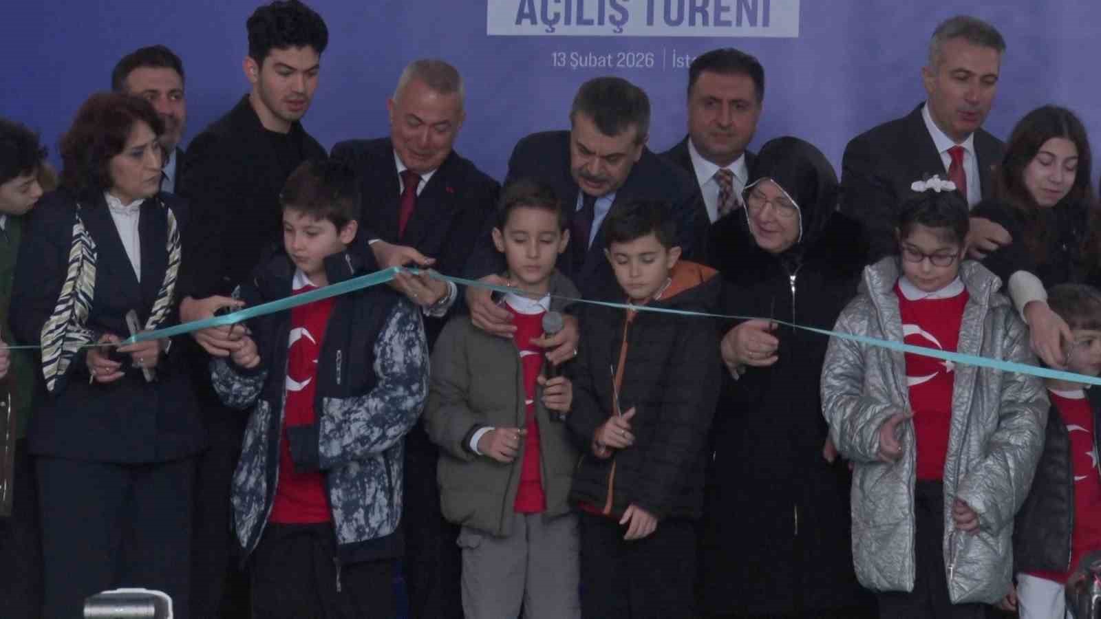 Milli Eğitim Bakanı Tekin: "Cumhurbaşkanımızın liderliğinde eğitim-öğretim süreçlerine çok yoğun bir biçimde katkı verdik"
Milli Eğitim Bakanı Tekin: "Cumhurbaşkanımızın liderliğinde eğitim-öğretim süreçlerine çok yoğun bir biçimde katkı verdik"