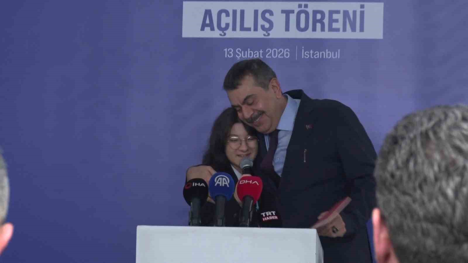 Milli Eğitim Bakanı Tekin: "Cumhurbaşkanımızın liderliğinde eğitim-öğretim süreçlerine çok yoğun bir biçimde katkı verdik"
Milli Eğitim Bakanı Tekin: "Cumhurbaşkanımızın liderliğinde eğitim-öğretim süreçlerine çok yoğun bir biçimde katkı verdik"