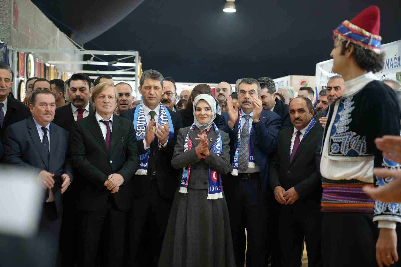 Milli Eğitim Bakanı Tekin: "Türkiye Cumhuriyeti’nin en önemli mihenk taşlarından biri Erzurum’dur"
Milli Eğitim Bakanı Tekin: "Türkiye Cumhuriyeti’nin en önemli mihenk taşlarından biri Erzurum’dur"