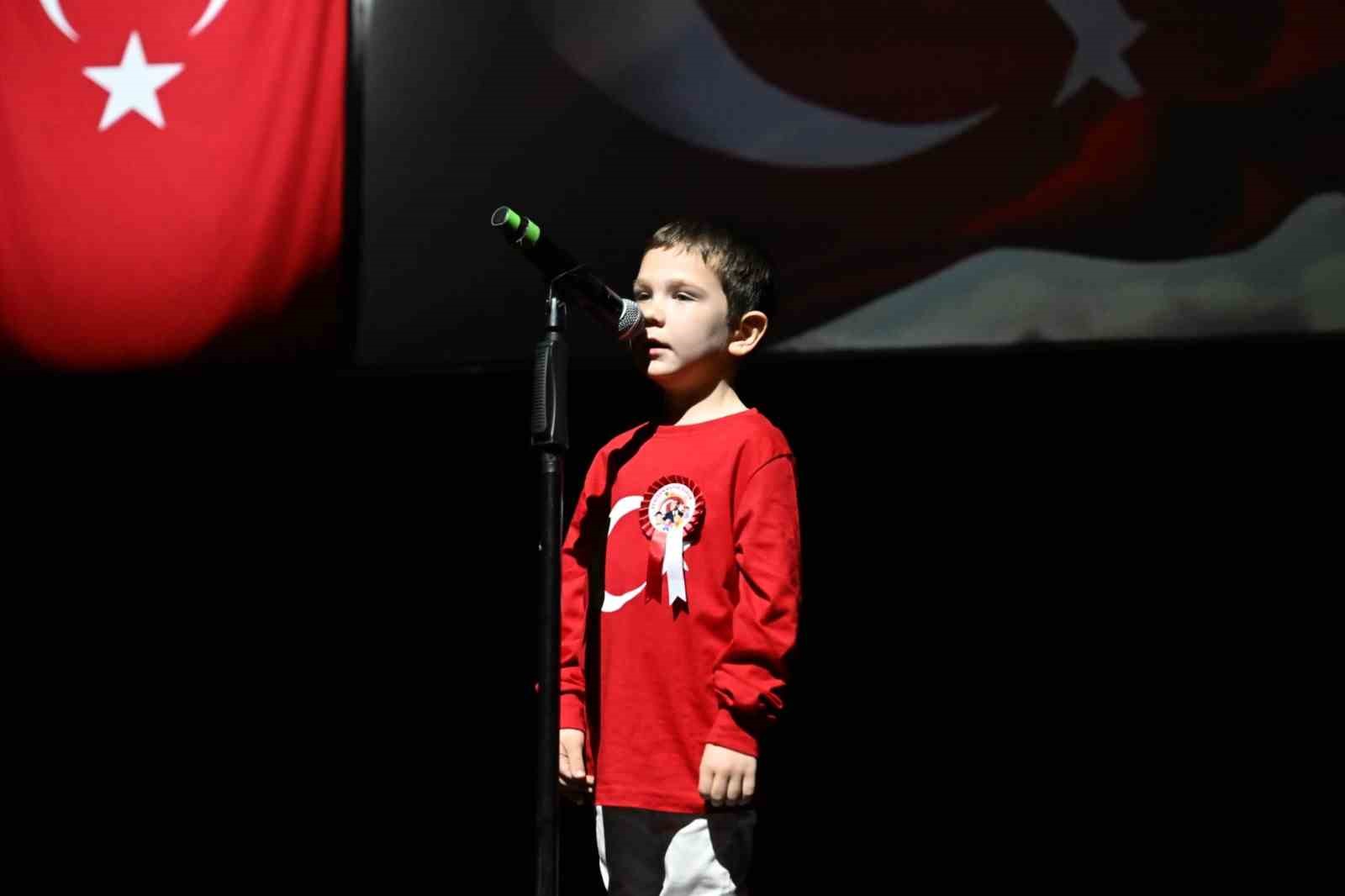 Milli eğitim müdüründen ibretlik uyarı:
