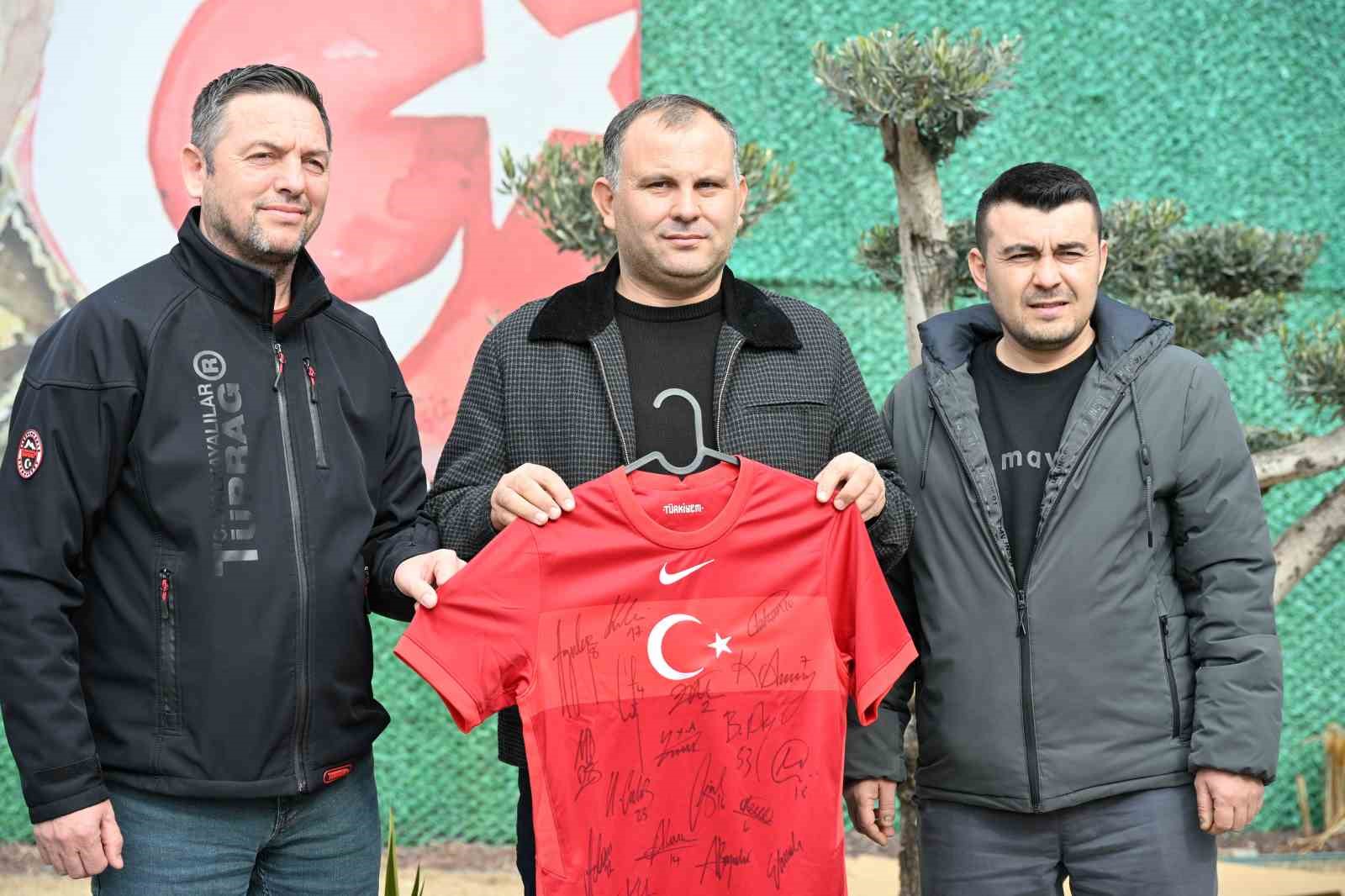 Milli forma DMD hastası minik Rahmi Kerem için satışta
