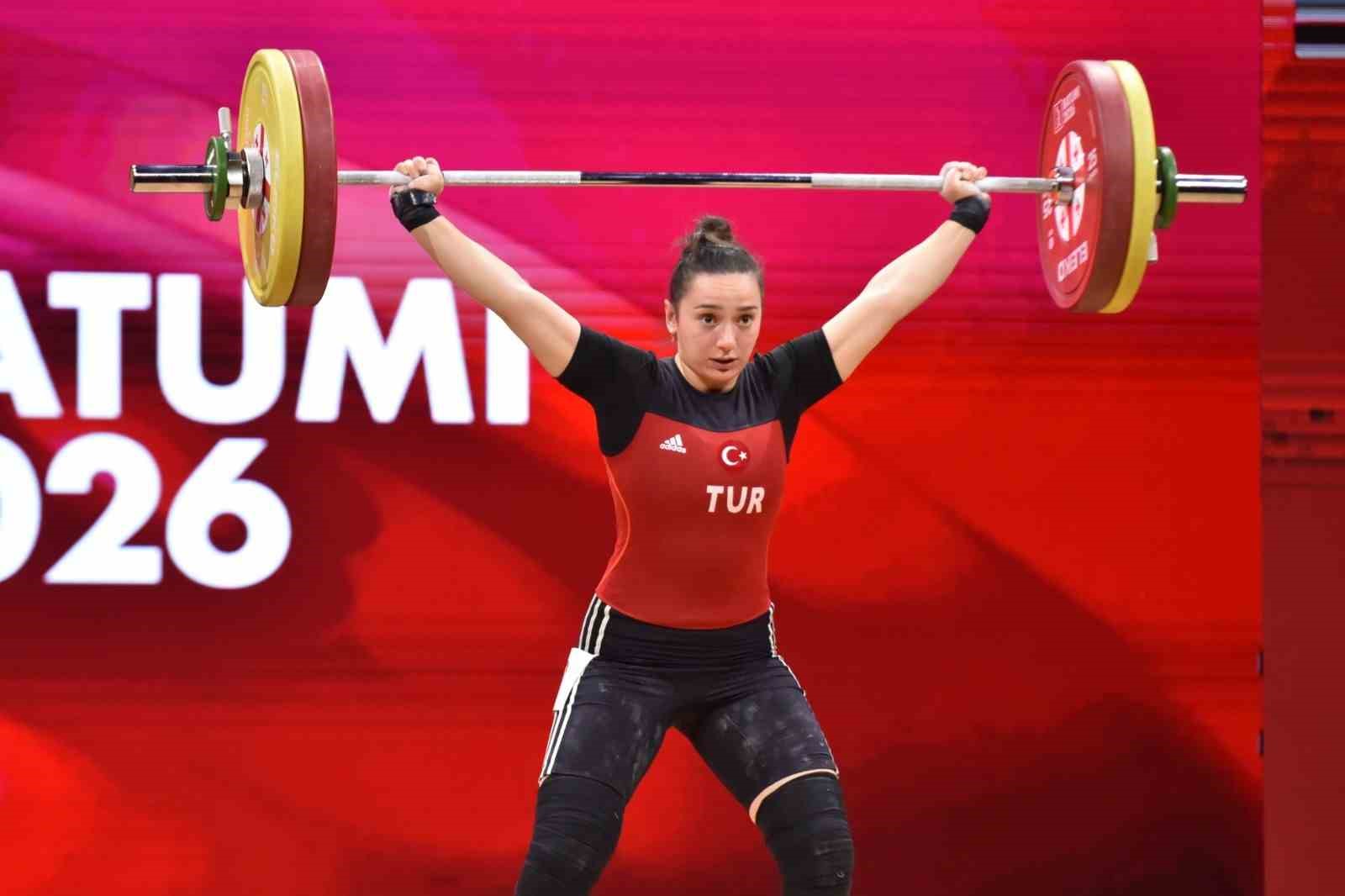 Milli halterci Kaan Kahriman’dan gümüş madalya
