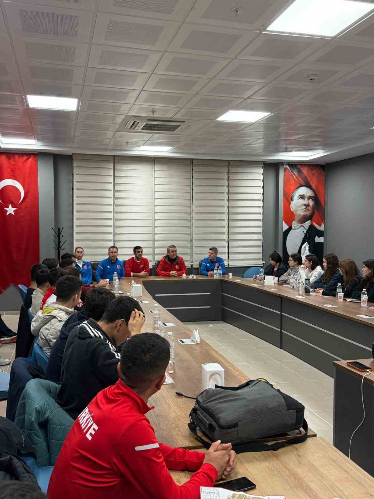 Milli oryantiringciler Muğla’da güç depoluyor
