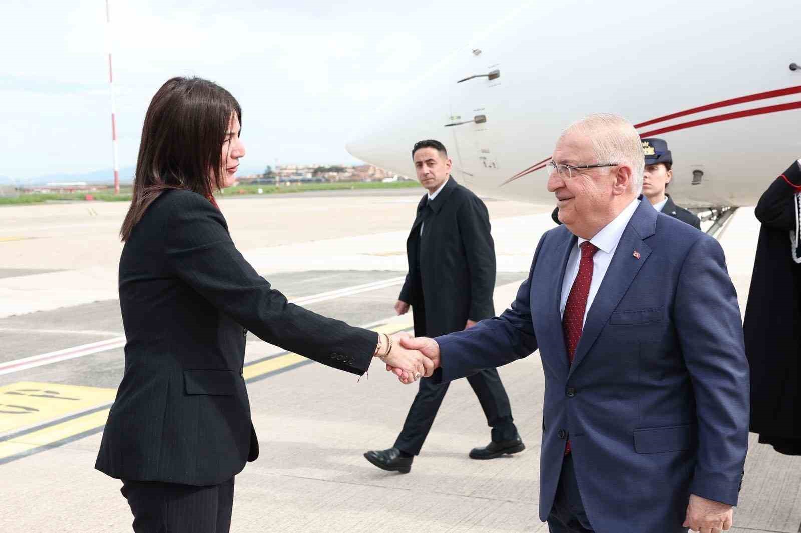 Milli Savunma Bakanı Güler, İtalya’da
