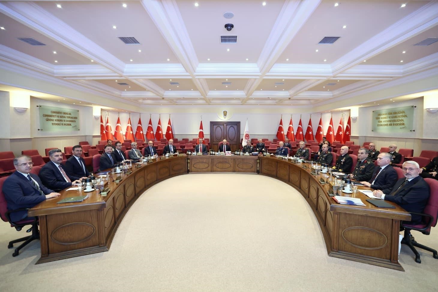 Milli Savunma Bakanlığında "Savunma Sanayii" toplantısı
