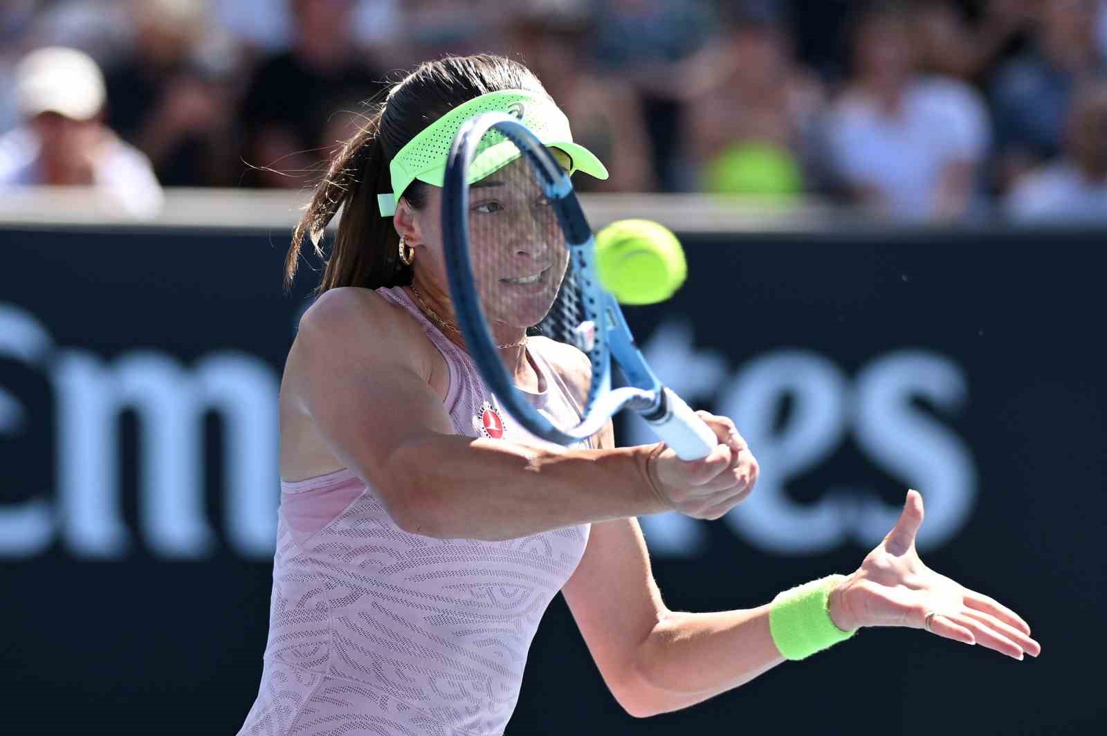 Milli tenisçi Zeynep Sönmez, Avustralya Açık’ta 2. tura yükseldi
