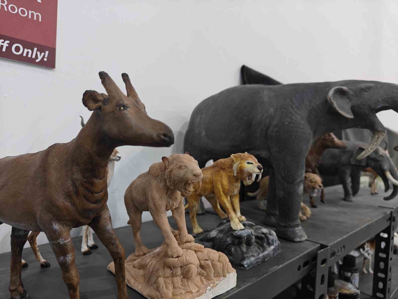 Milyon yıllık tarih minyatürleştiriliyor
