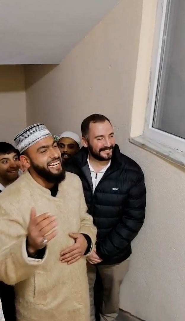 Milyonların izlediği o videonun sırrı çözüldü
