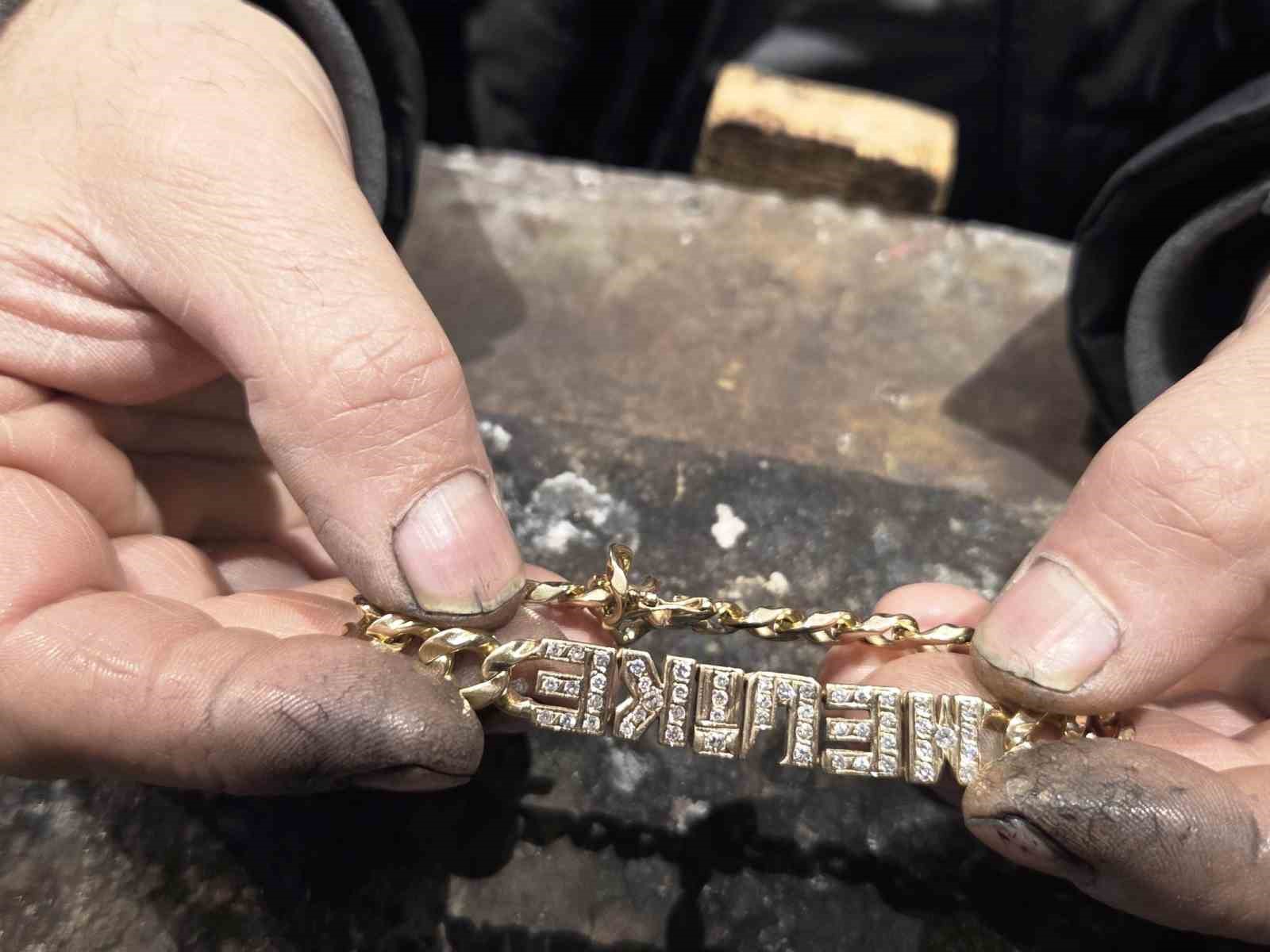 Milyonluk mücevherlere milimetrik dokunuş
