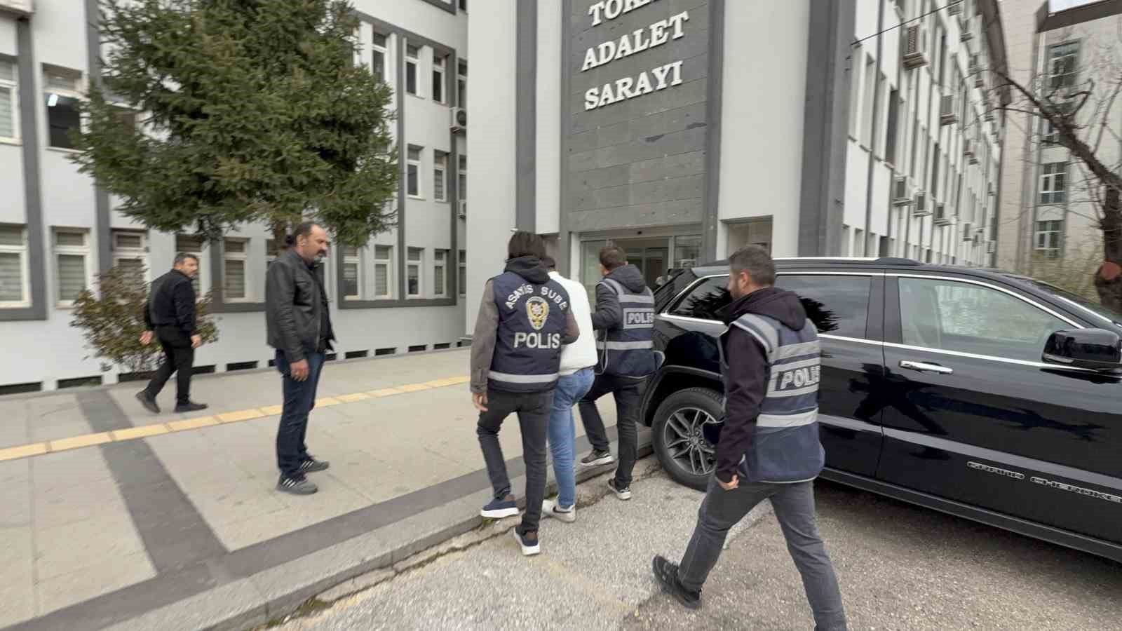 Milyonluk vurgun yaptı, şehir şehir kaçarken yakayı Ankara’da ele verdi
