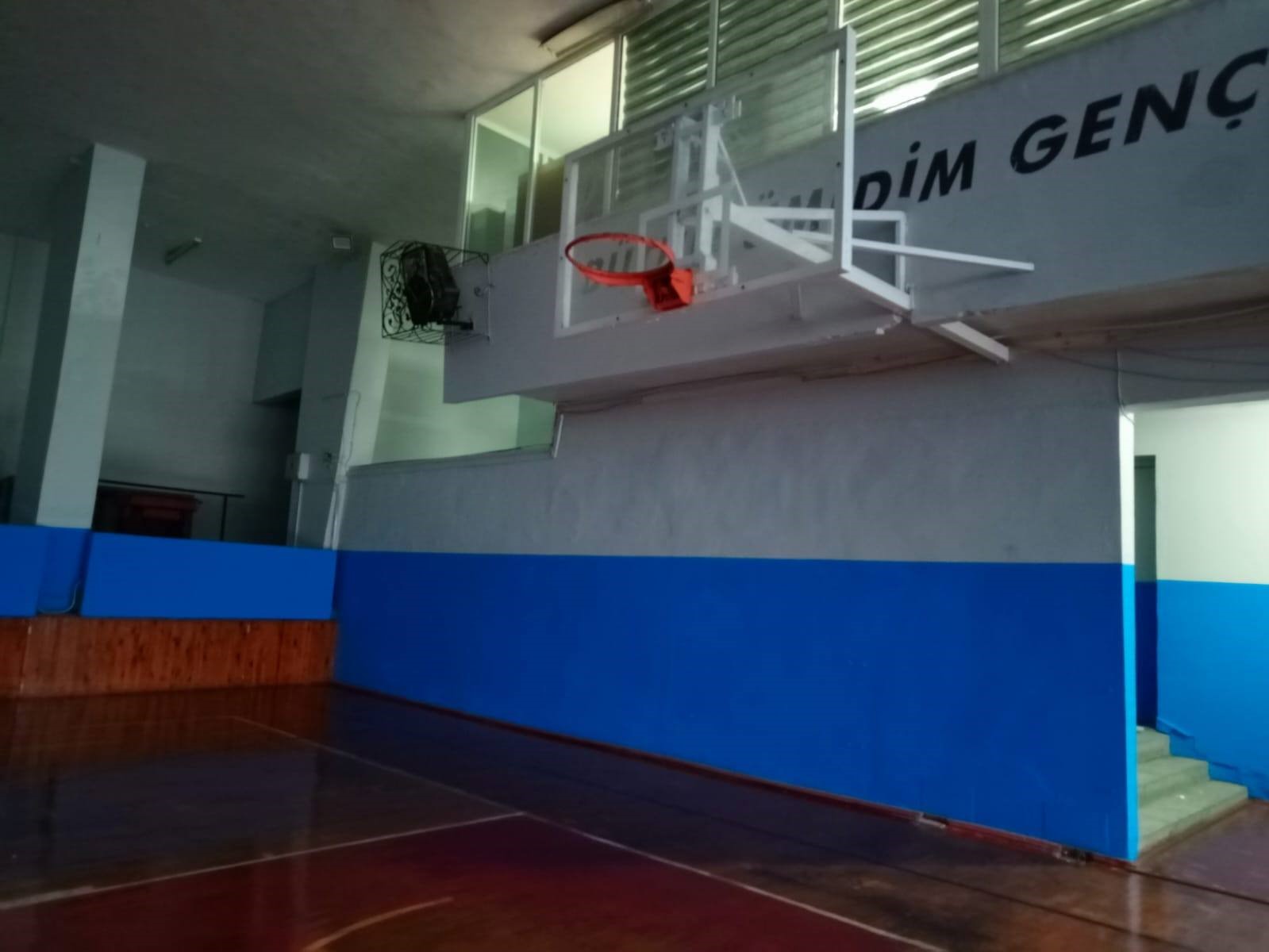 Mimar Sinan MTAL spor salonu yenilendi
