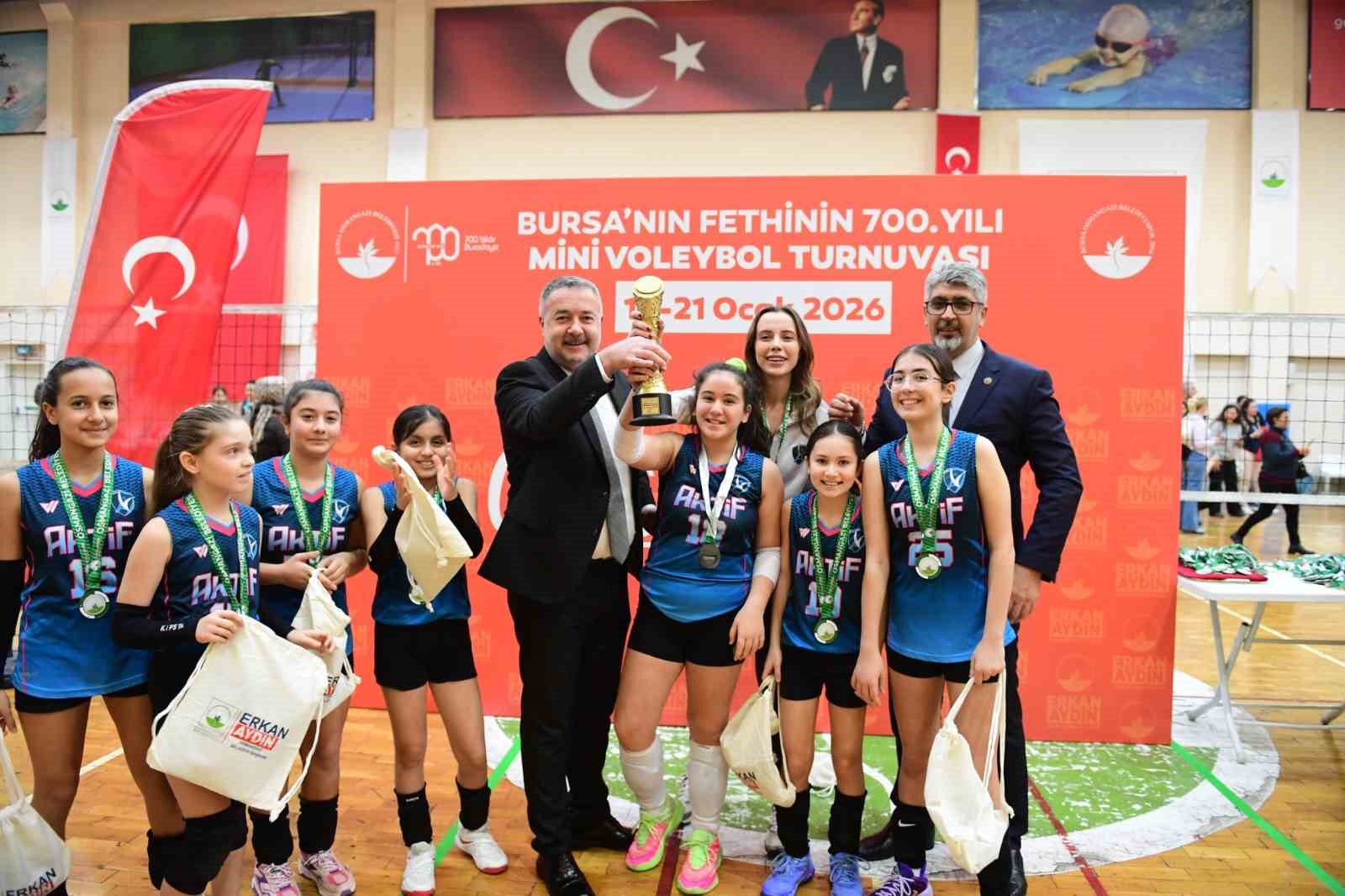 Mini Voleybol Turnuvası’nda ödüller sahiplerini buldu
