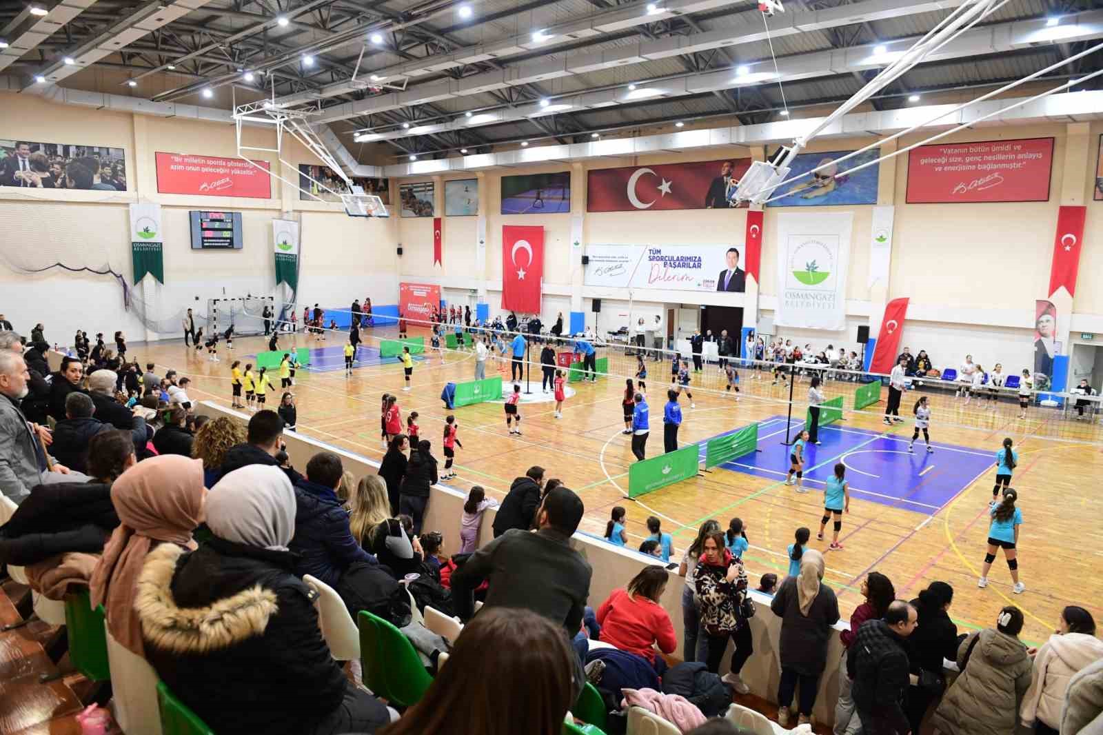 Mini Voleybol Turnuvası’nda ödüller sahiplerini buldu

