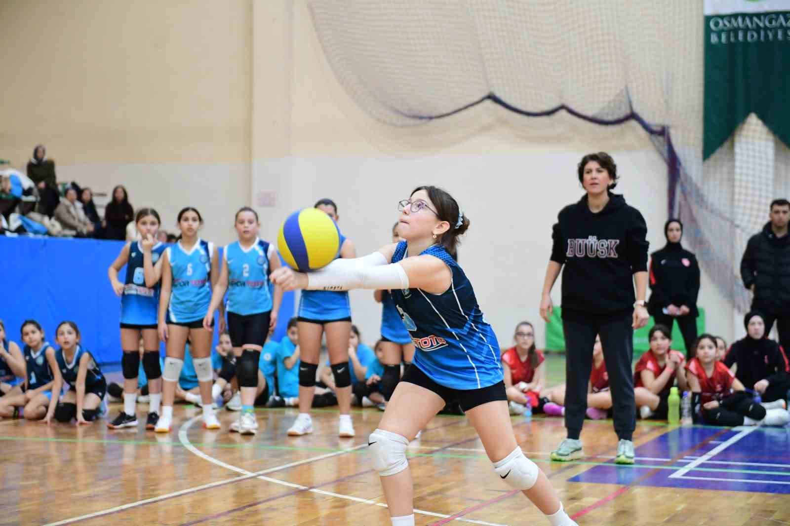 Mini Voleybol Turnuvası’nda ödüller sahiplerini buldu
