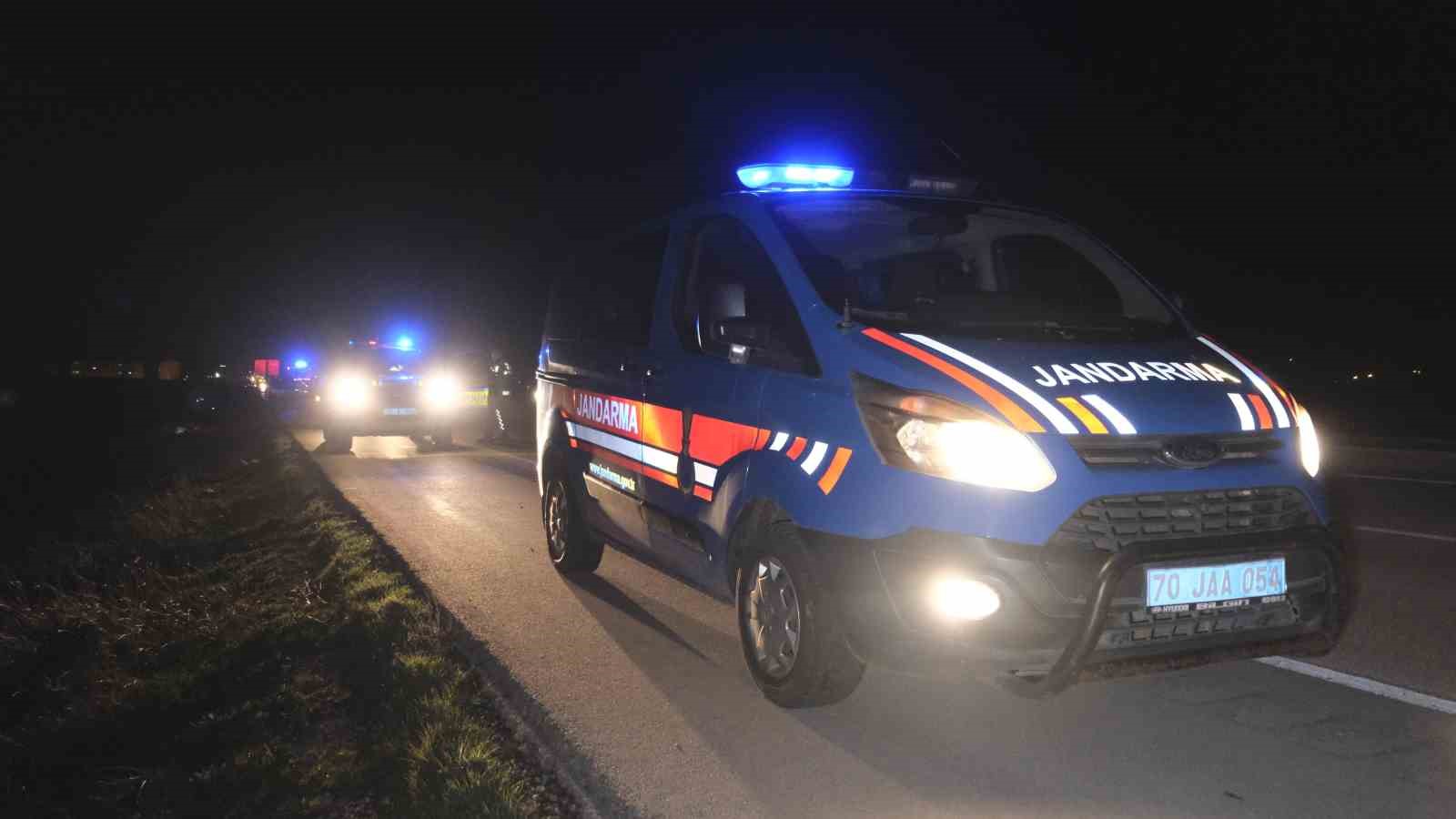 Minibüse arkadan çarpan motosiklet 70 metre sürüklendi: 1 yaralı
