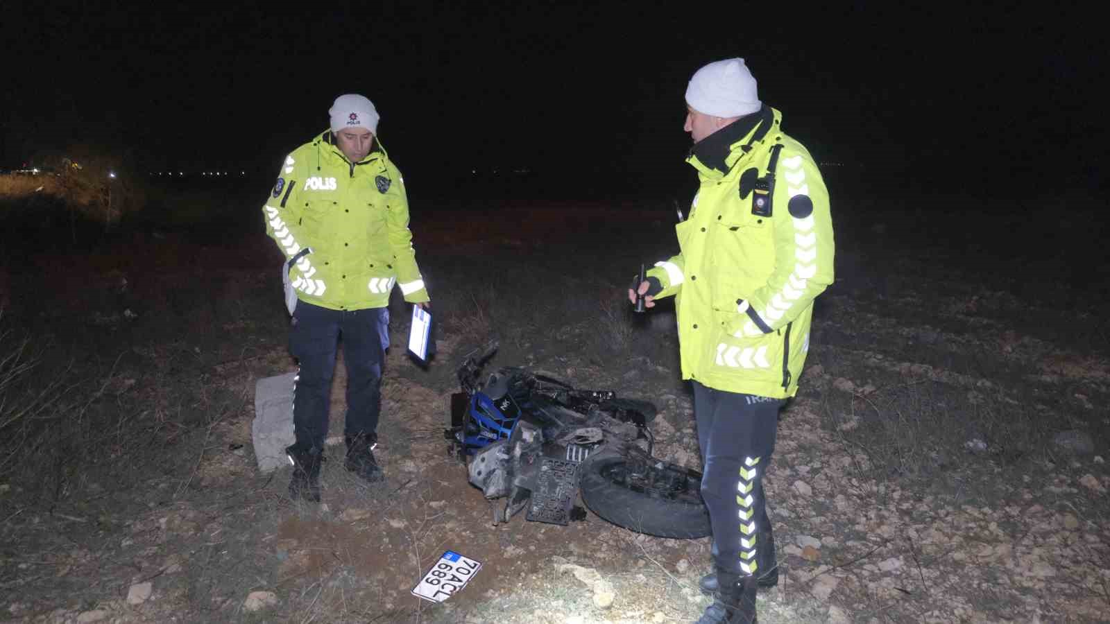 Minibüse arkadan çarpan motosiklet 70 metre sürüklendi: 1 yaralı
