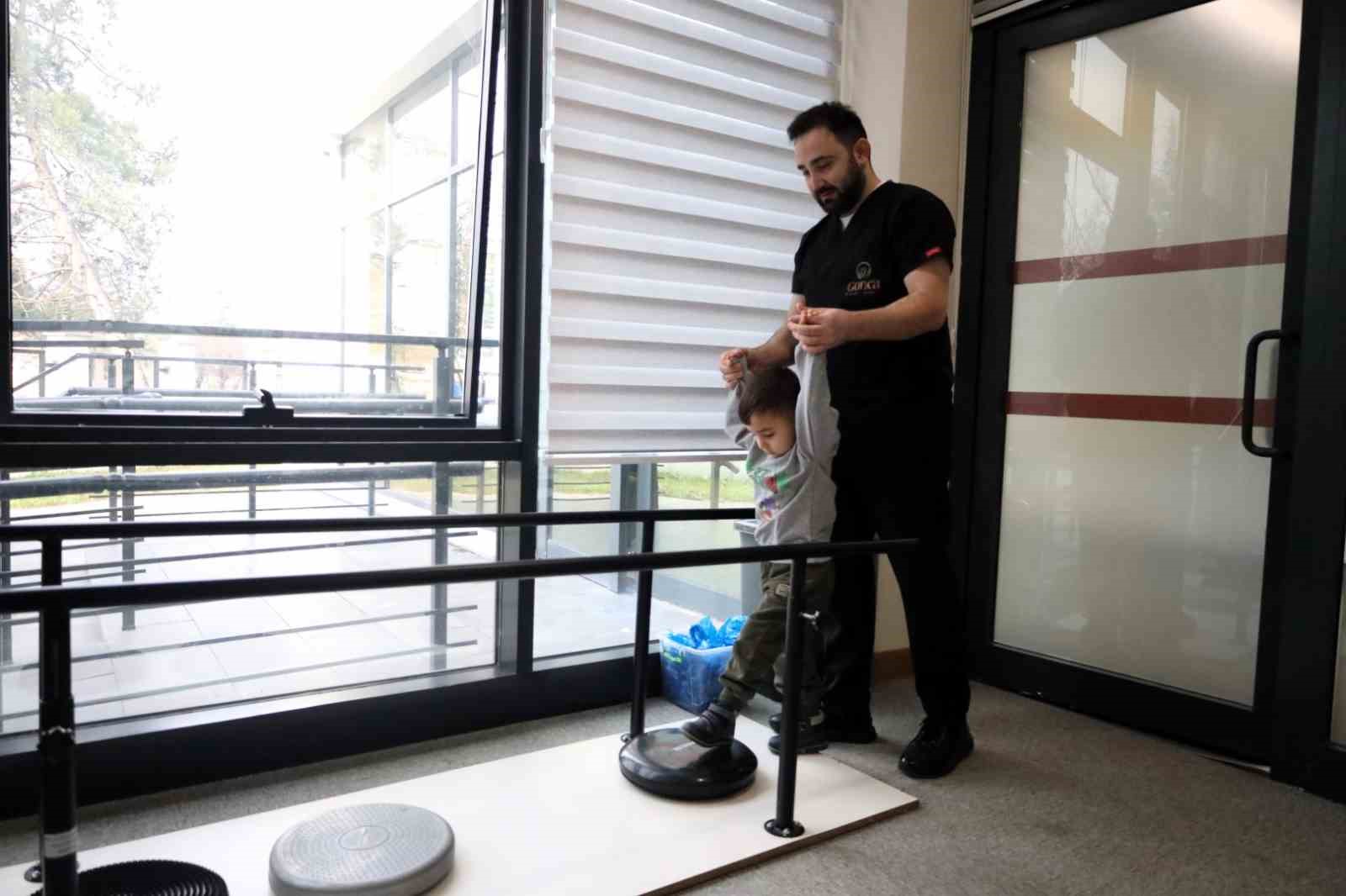 Minik Demir ilk adımları Gonca’da attı
