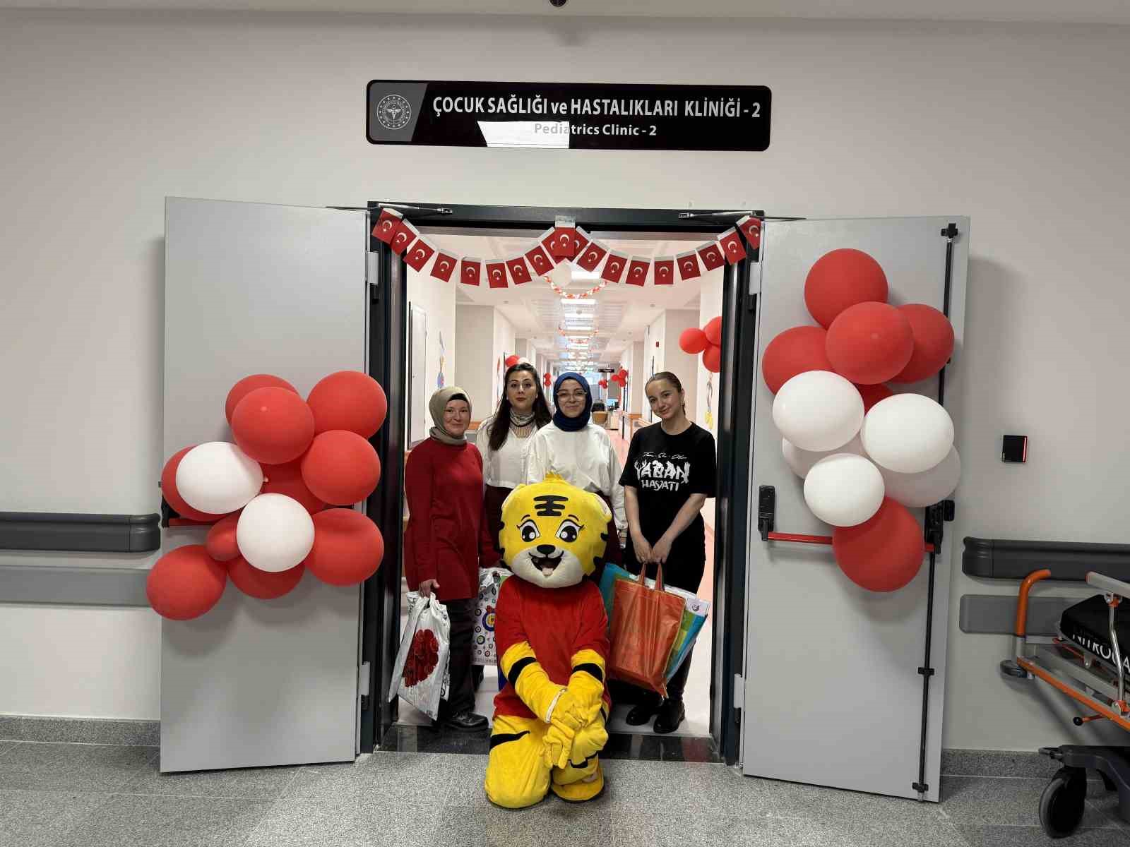 Minik kalplere moral oldular, farkındalık oluşturdular
