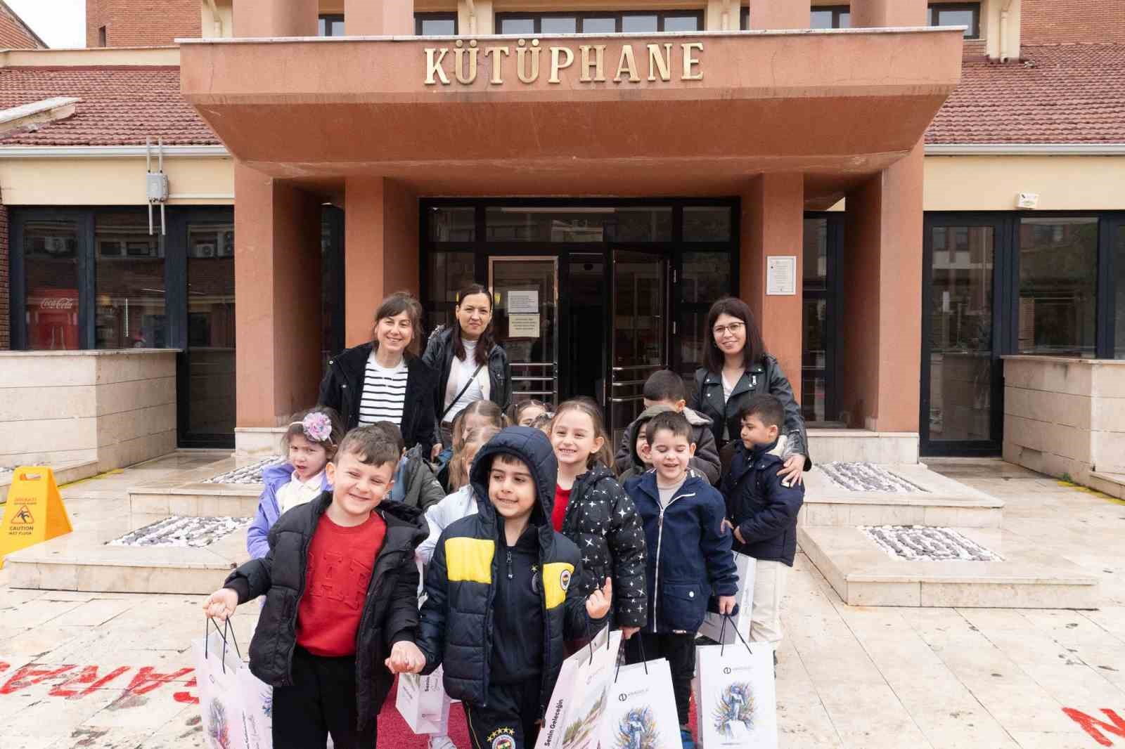 Minik öğrenciler Kütüphane Haftası’nda kitaplarla buluştu
