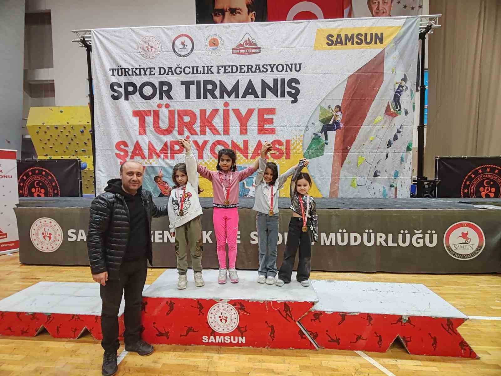 Minik sporcular şampiyonluk için tırmandı
