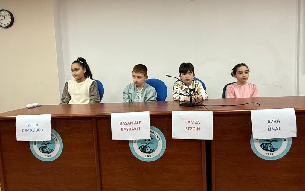 Minik yazarlardan büyük davranış: Kitaplarını sattılar, köy okuluna umut oldular
