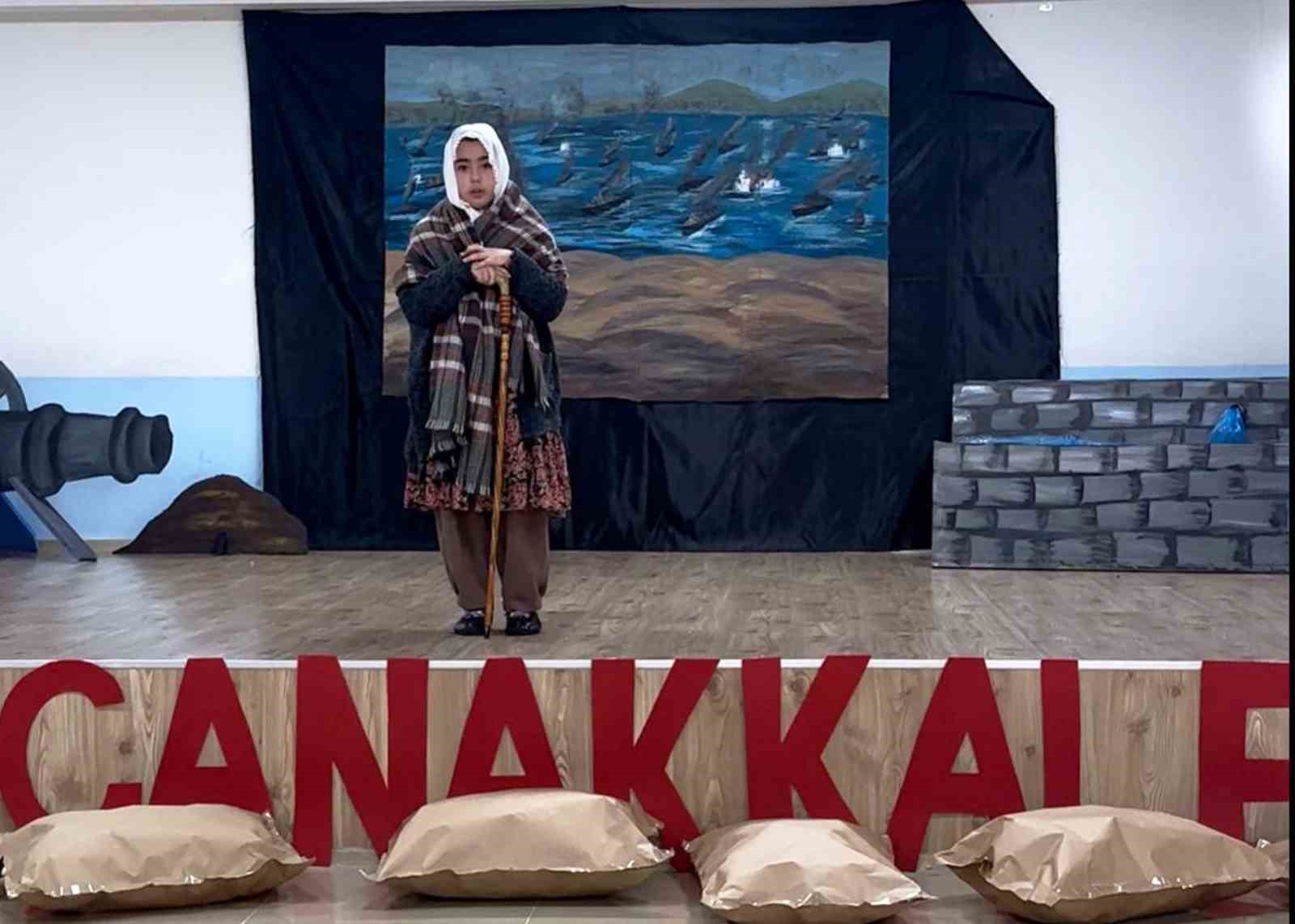 Minik yürekler, Çanakkale ruhunu sahneye taşıdı
