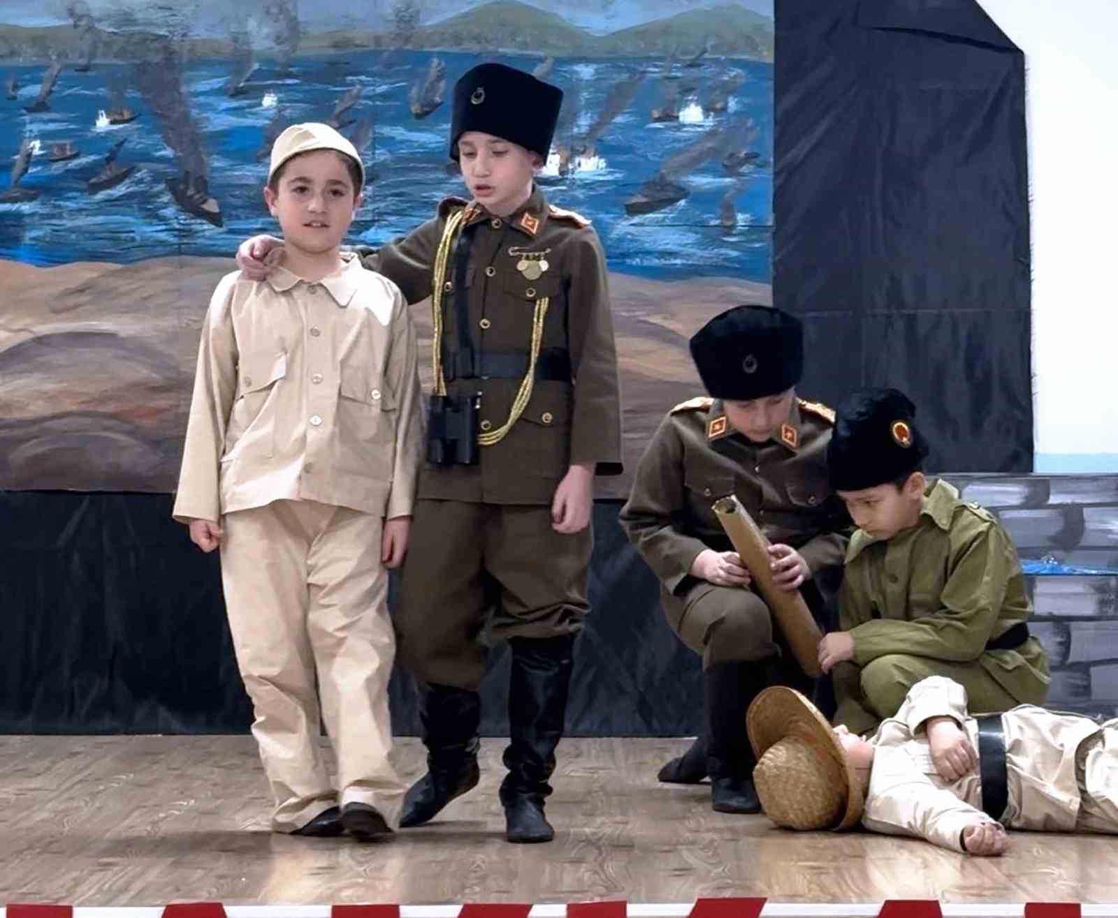 Minik yürekler, Çanakkale ruhunu sahneye taşıdı
