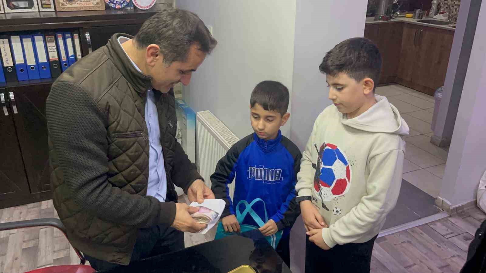 Minik yüreklerden yürek ısıtan çalışma
