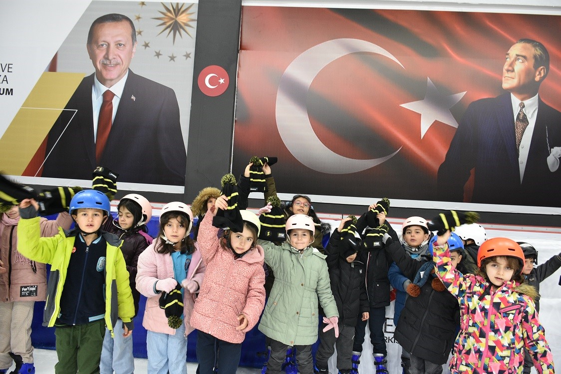 Minik yüreklere ‘HİS’ten  bere desteği
