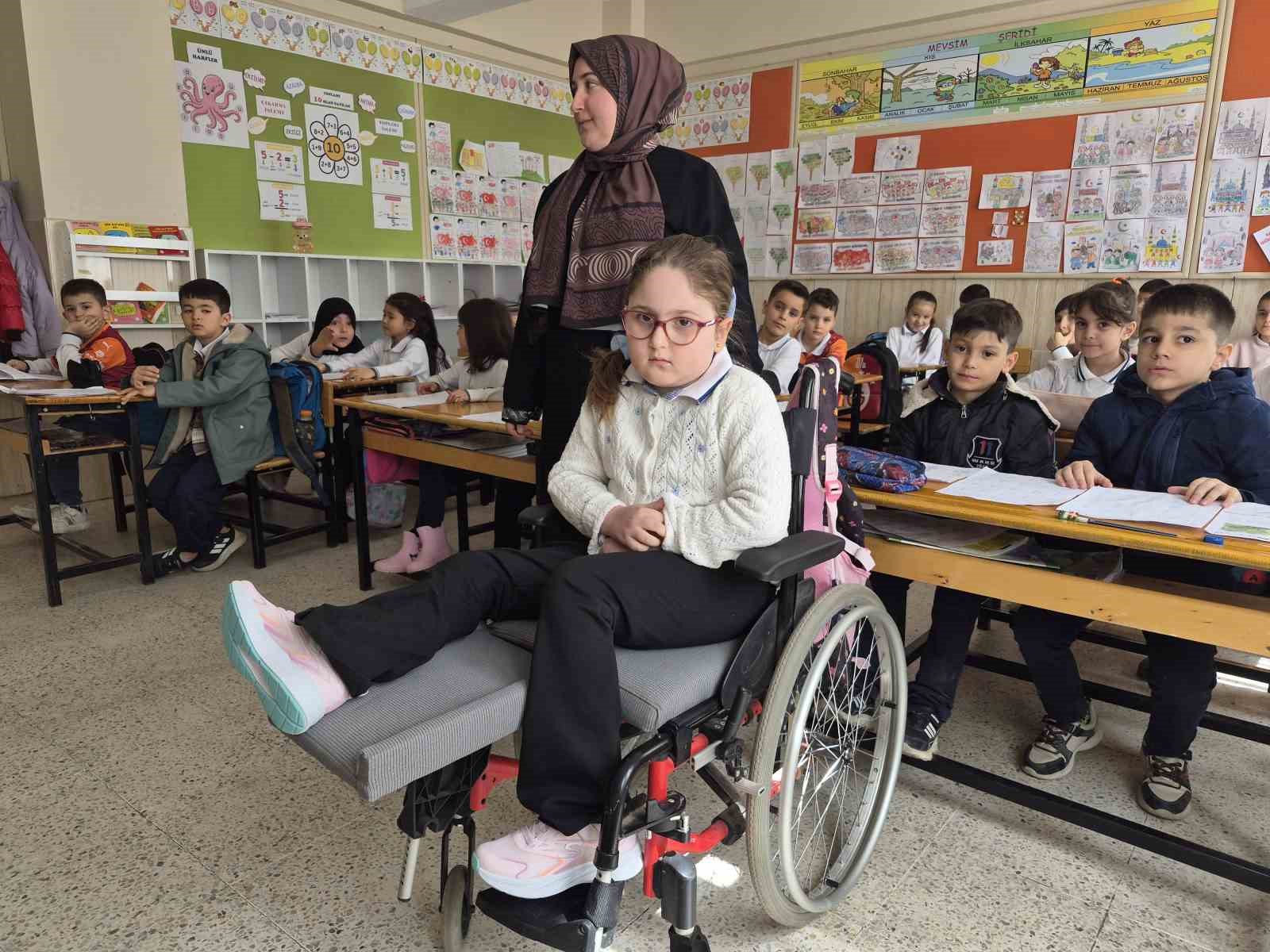 Minik Zeynep için eğitim artık daha rahat
Minik Zeynep için eğitim artık daha rahat